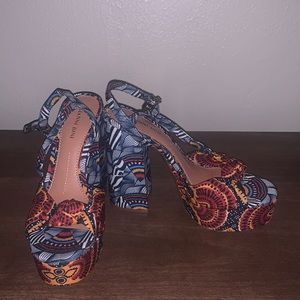 Gianni Bini platform shoes. Size 6.5